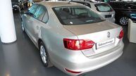 Volkswagen Jetta - 8