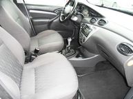 Ford Focus - 13