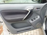 Toyota RAV4 - 6