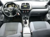 Toyota RAV4 - 8