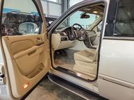 Cadillac Escalade - 9